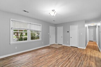 207 Nina Ct in Newport News, VA - Building Photo - Building Photo