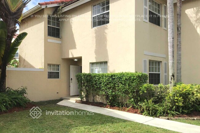 15310 SW 47th St in Miramar, FL - Foto de edificio - Building Photo