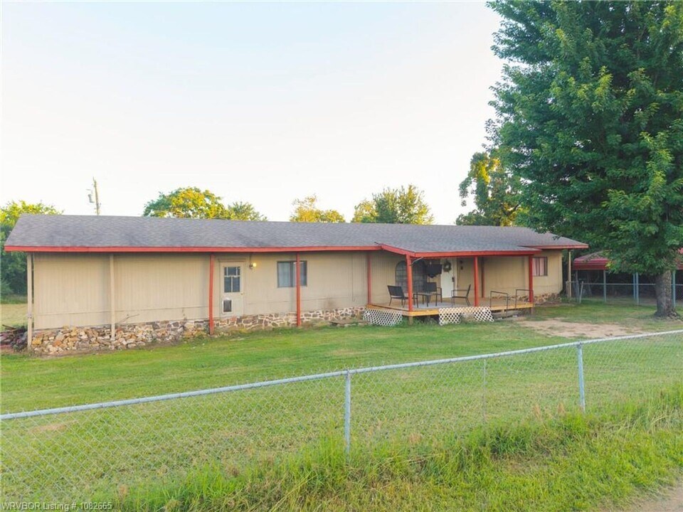 517 Hidden Oaks Rd in Alma, AR - Building Photo