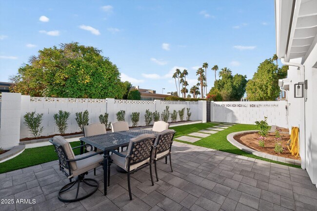 6259 E Avalon Dr in Scottsdale, AZ - Building Photo - Building Photo