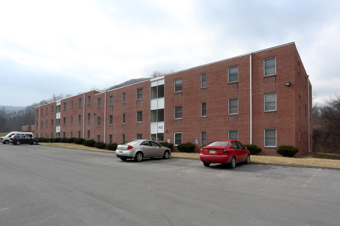 Lakeview in Williamsport, PA - Foto de edificio