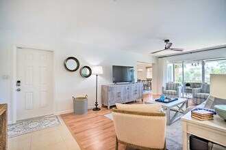 215 Bobolink Way in Naples, FL - Building Photo - Building Photo