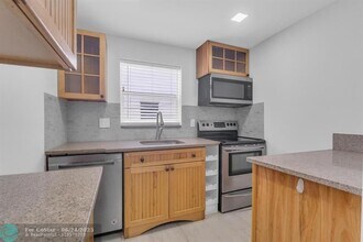 3212 NE 7th Pl in Pompano Beach, FL - Building Photo - Building Photo