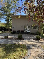 1712 Traver Rd in Ann Arbor, MI - Building Photo