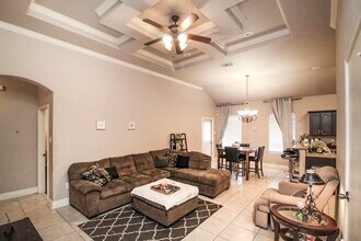 3006 Imperial Dr in Laredo, TX - Building Photo - Building Photo