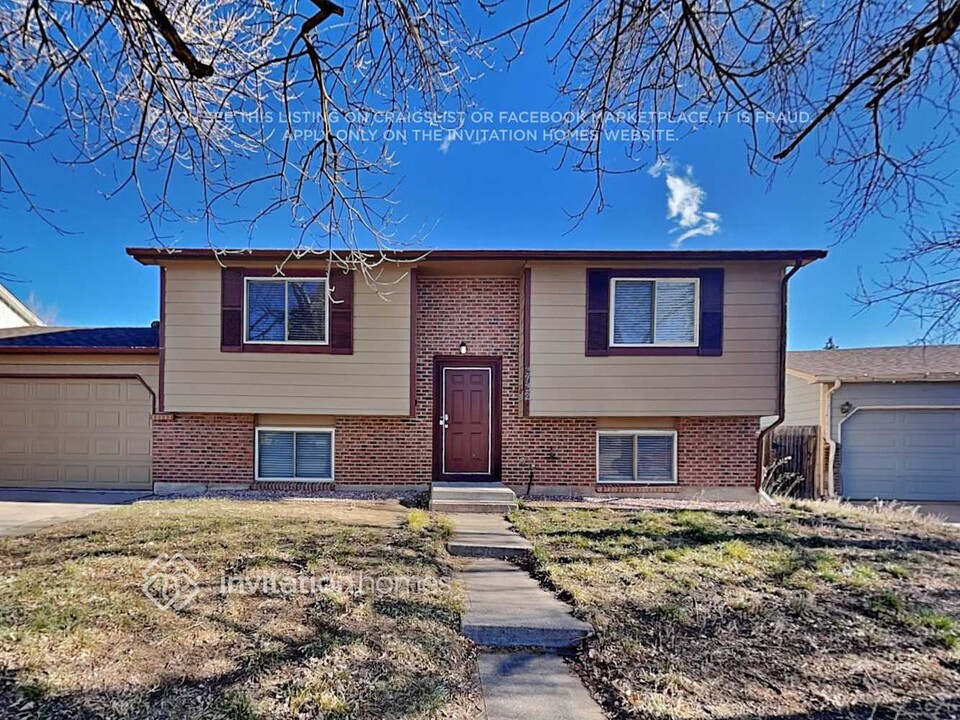 3732 S Pitkin Ct in Aurora, CO - Building Photo