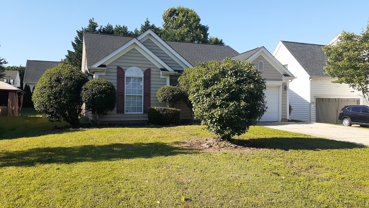 11619 Larix Dr in Charlotte, NC - Building Photo