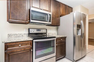 1516 Lawndale Cir in Winter Park, FL - Building Photo - Building Photo
