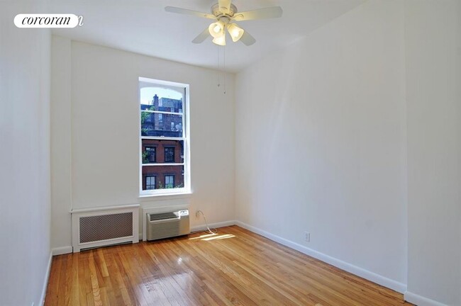 property at 259 W 12th St