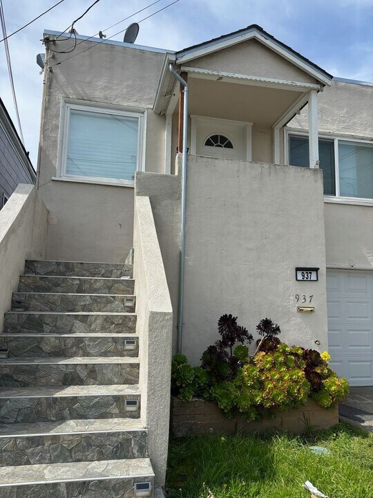 937 Masson Ave in San Bruno, CA - Building Photo