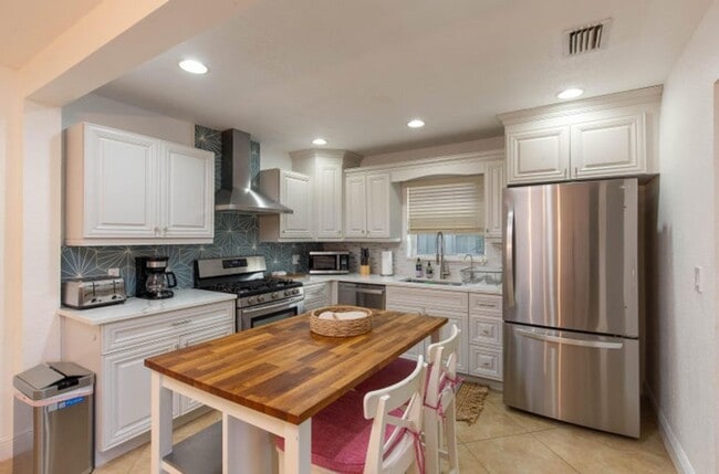 property at 327 Dartmouth Dr