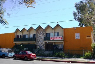 Ryan Court in Panorama City, CA - Foto de edificio - Building Photo