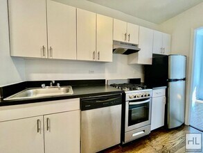 222 E 89th St in New York, NY - Building Photo - Building Photo