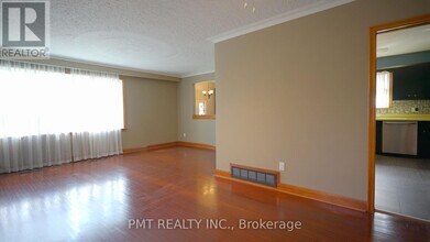 94 Glenhaven St in Toronto, ON - Building Photo - Building Photo