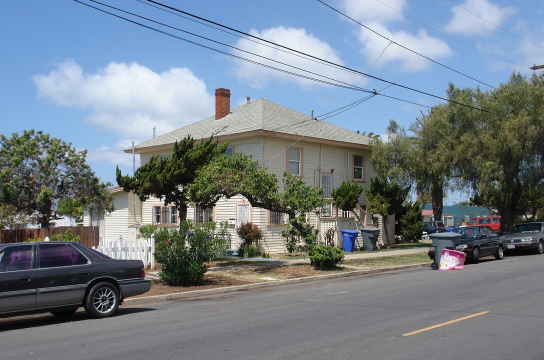 206 D Ave in National City, CA - Building Photo