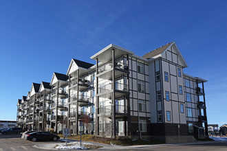 6603 New Brighton Ave SE in Calgary, AB - Building Photo - Building Photo