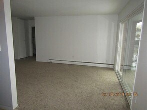 6 Colonial Rd, Unit 76 in Beacon, NY - Building Photo - Building Photo
