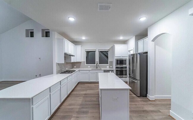 213 Alicante Ln in Liberty Hill, TX - Foto de edificio - Building Photo