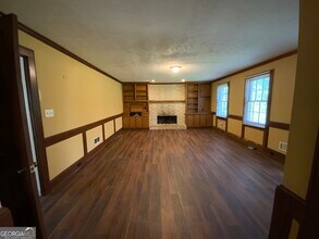 5697 Grey Fox Cir in Stonecrest, GA - Foto de edificio - Building Photo