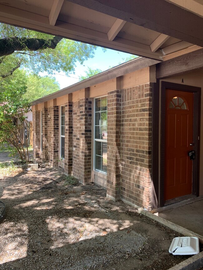 property at 1923 Nicole Cir