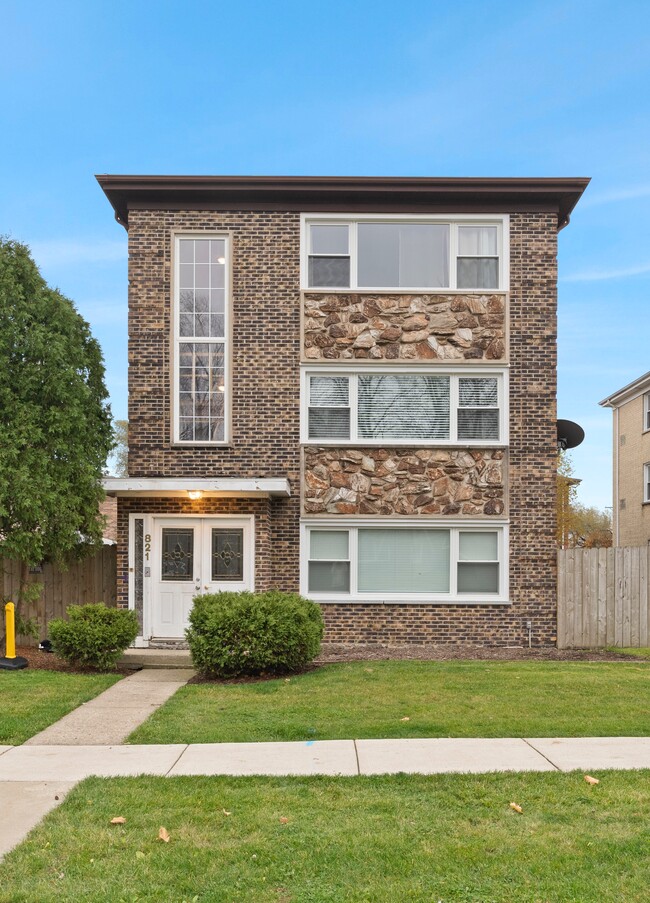 property at 821 E Lilly Ln