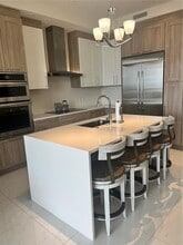 100 1st Ave N in St. Petersburg, FL - Building Photo - Building Photo