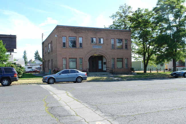 24 E Augusta Ave in Spokane, WA - Foto de edificio - Building Photo