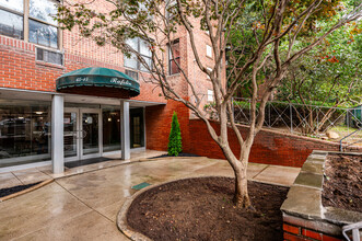 Rafolin in Woodside, NY - Foto de edificio - Building Photo