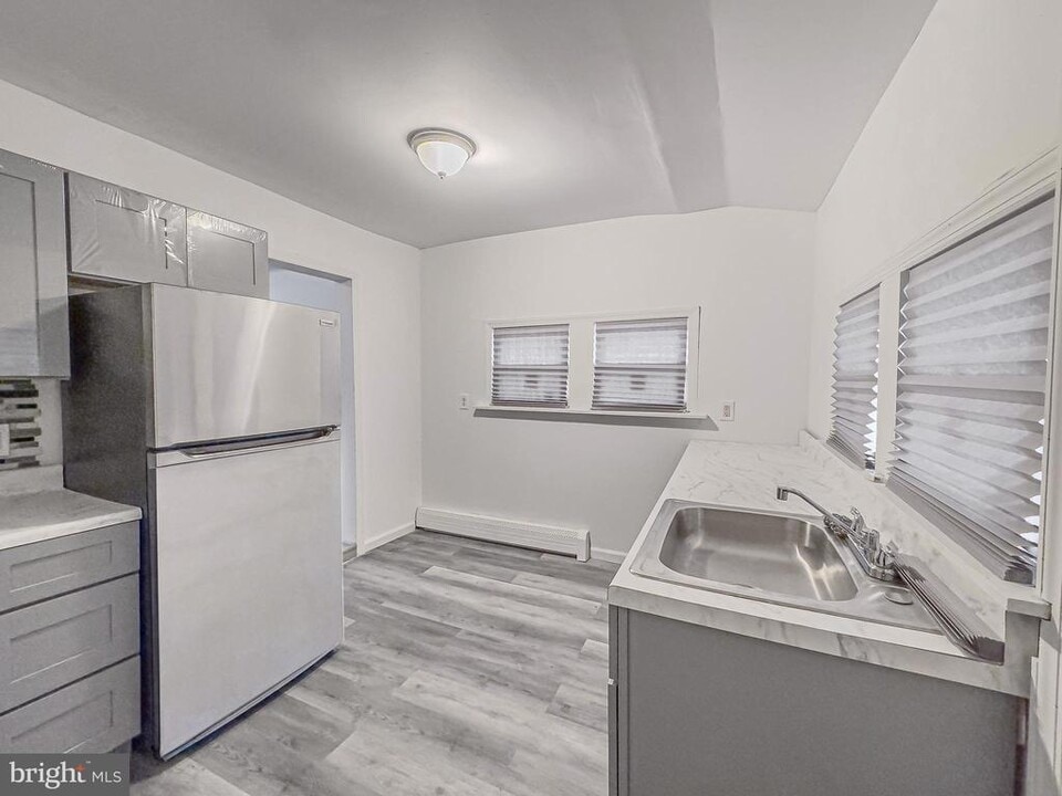38 Broadway in Laurel Springs, NJ - Building Photo