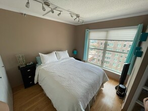 1212 N La Salle Dr, Unit 1212LaSalle in Chicago, IL - Foto de edificio - Building Photo
