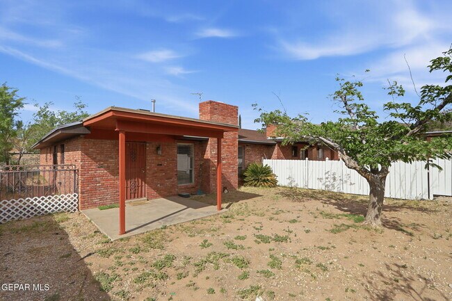 6613 Escondido Dr in El Paso, TX - Building Photo - Building Photo