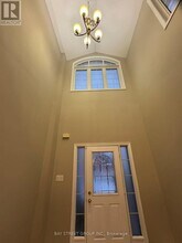 79 Ian Dr in Georgina, ON - Building Photo - Building Photo