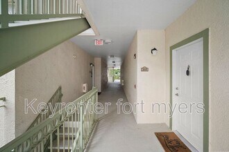 23660 Walden Center Dr in Estero, FL - Building Photo - Building Photo