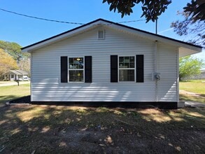 1001 James St in Dillon, SC - Building Photo - Building Photo