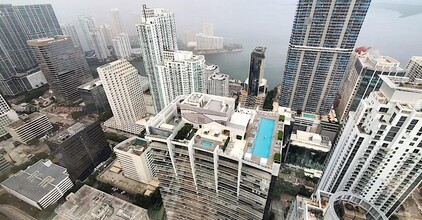 1010 Brickell Ave in Miami, FL - Building Photo - Building Photo