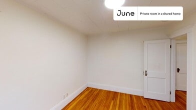 Room in Shared 3 bed/1 bath home in Boston, MA - Building Photo - Building Photo