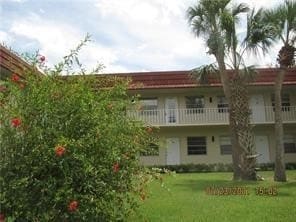 52 Woodland Dr, Unit 204 in Vero Beach, FL - Building Photo - Building Photo
