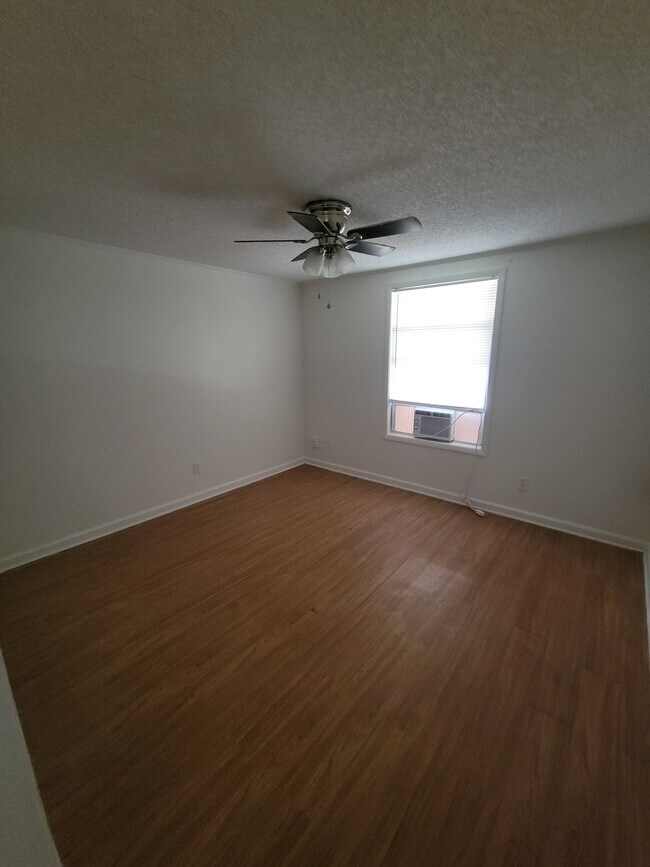 4087 E Michigan St, Unit 4087 in Orlando, FL - Foto de edificio - Building Photo