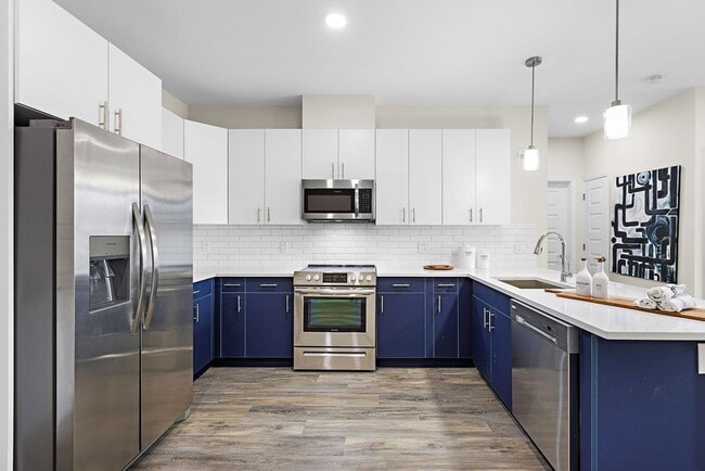 9 Clark St, Unit 303 in Newark, NJ - Building Photo - Building Photo