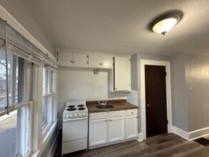 3718 S Wayne Ave in Fort Wayne, IN - Building Photo - Building Photo