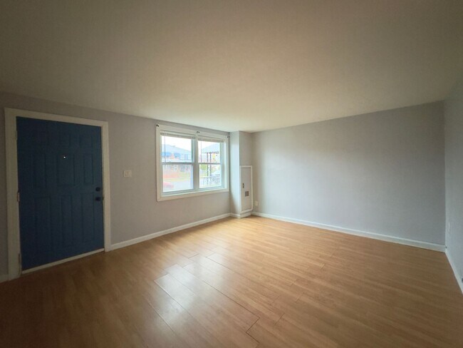 7865 St Bridget Ln in Dundalk, MD - Building Photo - Building Photo