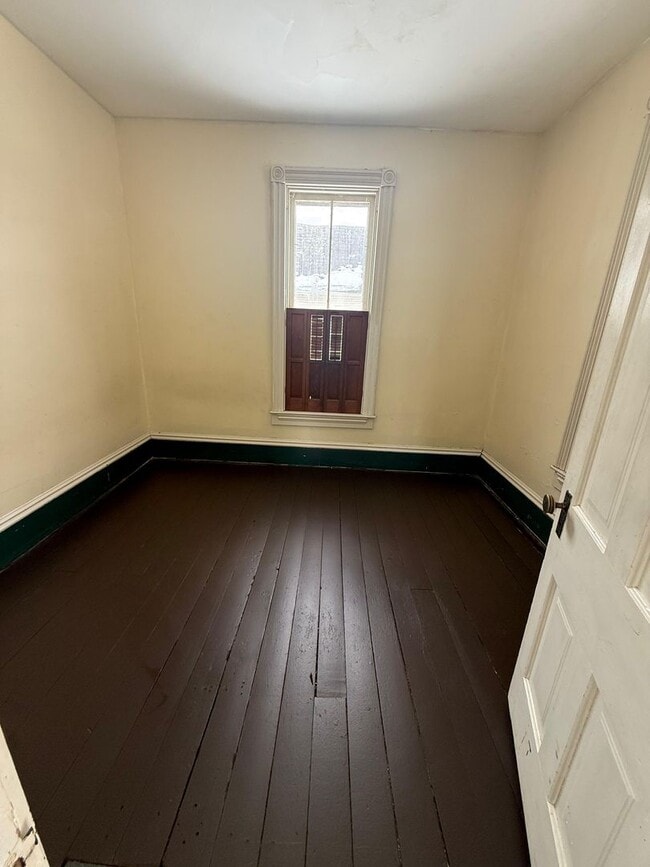 6240 Licking Valley Rd in Frazeysburg, OH - Building Photo - Building Photo