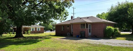 1324 Mt Gallant Rd in Rock Hill, SC - Building Photo - Building Photo