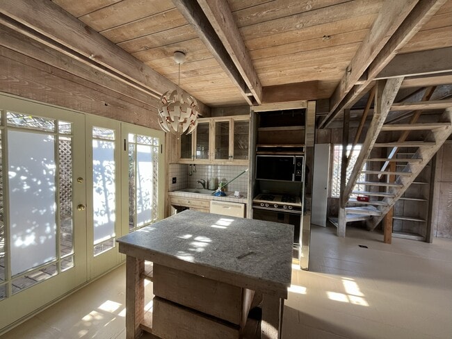 property at 1551 San Lucas St