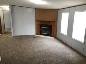 18449 SE 52nd Pl in Ocklawaha, FL - Building Photo - Building Photo