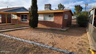 5029 Tetons Dr in El Paso, TX - Building Photo - Building Photo