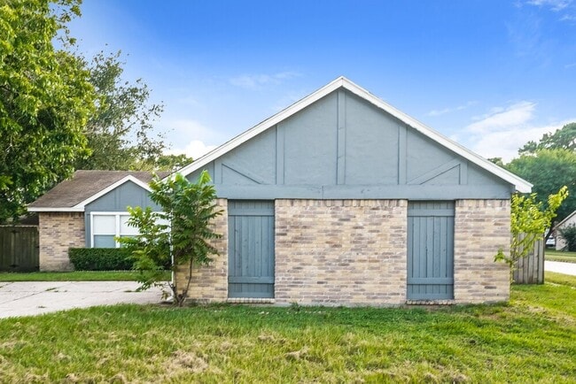 21035 Rivershadows Ln