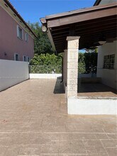 6284 SW 26th St in Miami, FL - Building Photo - Building Photo