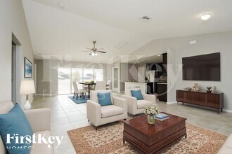 2220 SW 17th Terrace in Cape Coral, FL - Building Photo - Building Photo