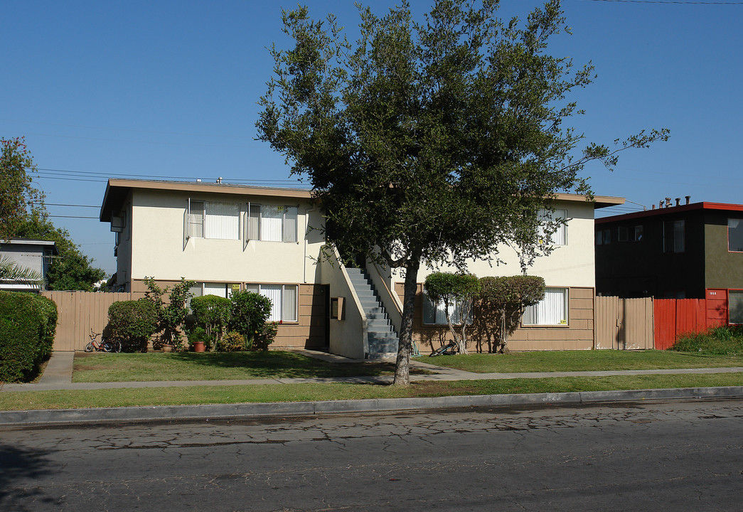 2612 S Rosewood Ave in Santa Ana, CA - Building Photo